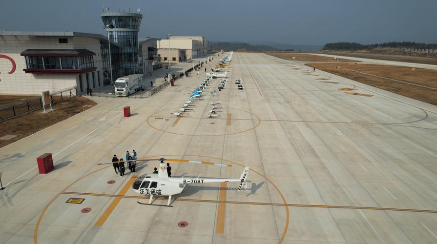 川渝地区跨省通用航空短途运输航线实现首航