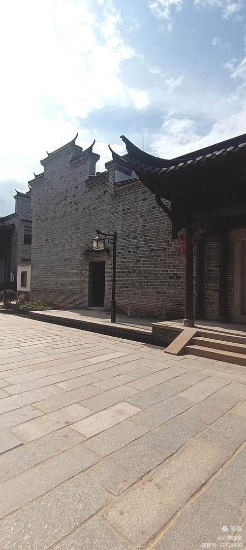 福建武平：“百家大院”暑假旅游热