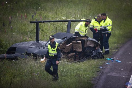 挪威北部一大巴坠入湖中 至少3人死亡