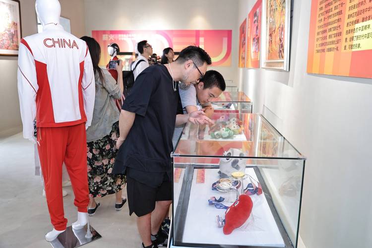 “扬帆起航 为巴黎喝彩”中国体育文化展开展